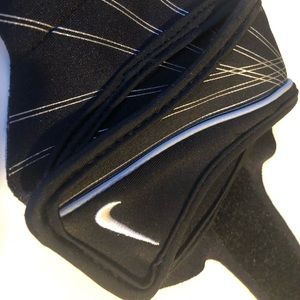 Nike smart phone arm band
